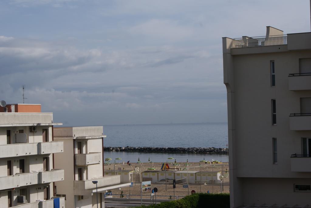 Aron Hotel Rimini Exterior foto