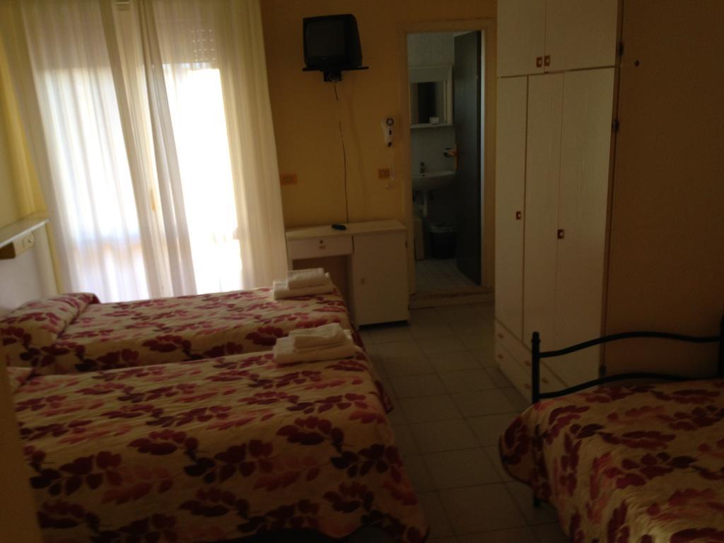 Aron Hotel Rimini Exterior foto