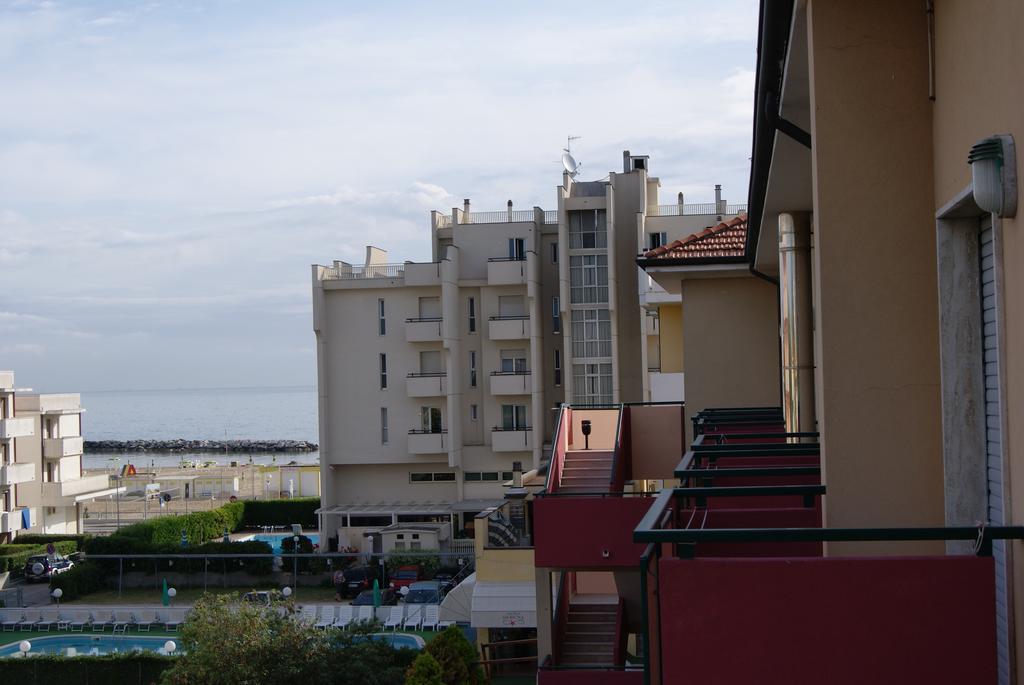 Aron Hotel Rimini Exterior foto